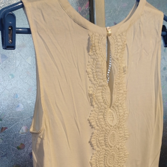 Chic White Lace Detail Blouse - Picture 6 of 14